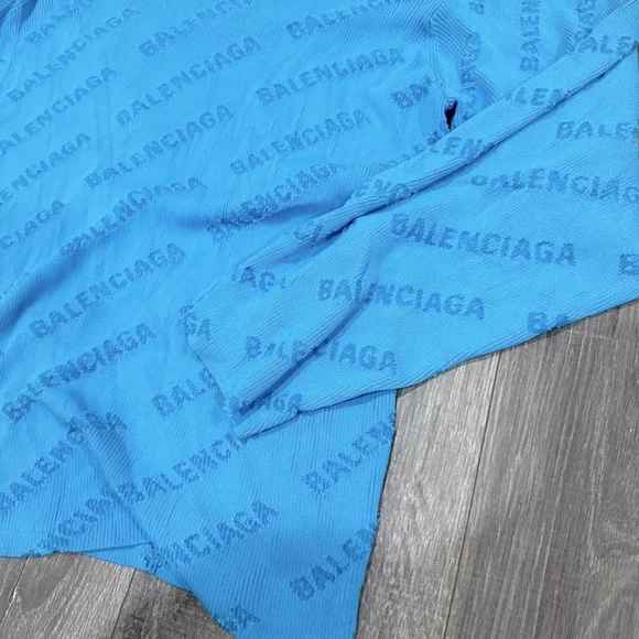 Balenciaga Logo Oversize Turtleneck Sweater - Picture 3 of 4